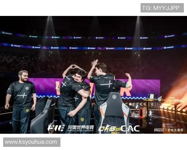 CSGO足球明星六人联赛精彩对决引发电竞与足球的完美结合 CSGO足球明星六人联赛精彩对决引发电竞与足球的完美结合